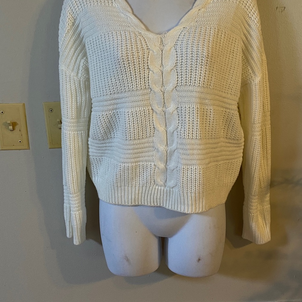 Sweater - Picture 4 of 4